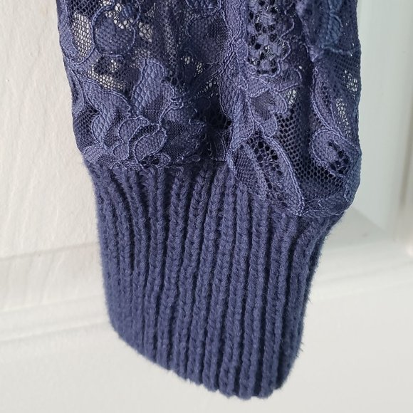 Victoria's Secret navy lace bomber-style zip-up jacket, size xs - Picture 2 of 12